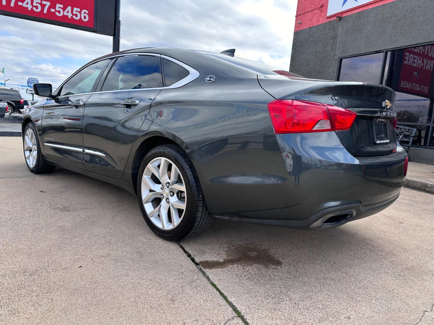 2018 GRAY CHEVROLET IMPALA LT (3LT) (2G1125S34J9) , located at 5900 E. Lancaster Ave., Fort Worth, TX, 76112, (817) 457-5456, 0.000000, 0.000000 - Photo#6